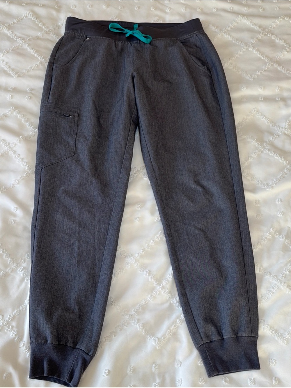 FIGS Women’s Med Zamora Scrub Joggers in Graphite Technical Collection Medical